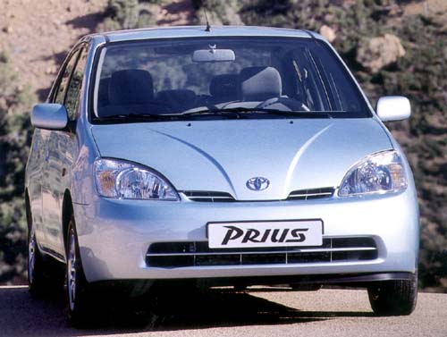טויוטה שוב קרובה לפסגה. הפעם עם הפריוס
