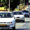 מכוניות על הכביש. מומלץ לעשות סיבוב מבחן