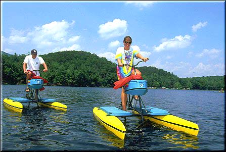 כדי שזה יתקדם צריך לעשות כמו באופניים. איש לא ישכנע אותי שזה בילויי