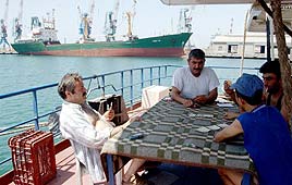 עובדי הנמלים. הסטטוס-קוו ישמר