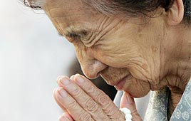 יום זיכרון אבל הירושימה יפן פצצת אטום