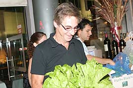 מוטי גלעדי והחסה ההידרופונית