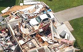 אלפי בתים נהרסו