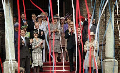 משפחת המלוכה בחגיגות יום המלכה  (צילום: איי אף פי) (צילום: איי אף פי)