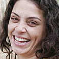 מתחשבת. אמלי