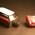 מיני USB. ניידו את הנתונים על אמת