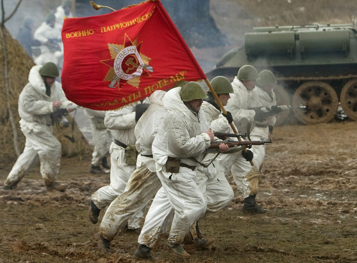 שחזור קרב של הצבא האדום בבלארוס (צילום: רויטרס) (צילום: רויטרס)