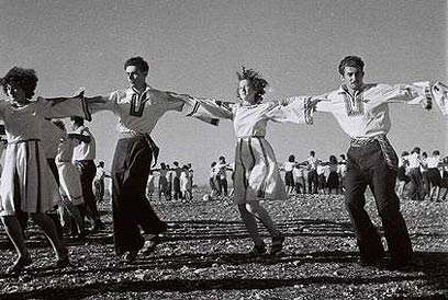 הספידו את ריקודי העם, אבל נוצר דור חדש של רוקדים  (צילום: קלוגר זולטן, לע"מ) (צילום: קלוגר זולטן, לע