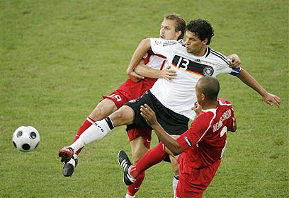 באלאק במדי נבחרת גרמניה. היה קרוב אבל לא זכה עימה בתואר (צילום: AP) (צילום: AP)