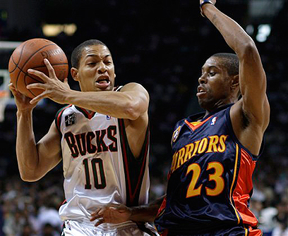 11 עונות ב-NBA. טיירון לו (מצד שמאל) (צילום: AP) (צילום: AP)