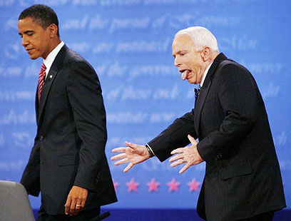 מקיין בעימות עם אובמה ב-2008 (צילום: רויטרס) (צילום: רויטרס)