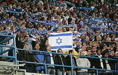 אוהדי נבחרת ישראל (צילום: אלי אלגרט) (צילום: אלי אלגרט)