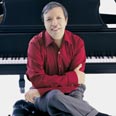 Pianist Murray Perahia