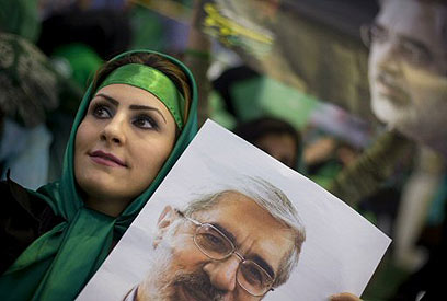 Supporter of reform movement leader Mousavi (Photo: Reuters)