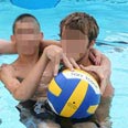 ילדים בבריכה בקייטנה של איל"ן    