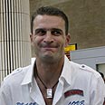 לירן שטראובר. פנים חמוצות