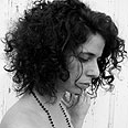רות דולורס וייס. כיסוי כפול           