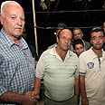 לצד כיבוד קל ומספר תפילות קצרות                 