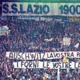 אוהדי לאציו והשלט הנתעב בדרבי מ-98'