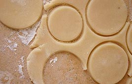 קורצים עיגולים (דניה זגדון)