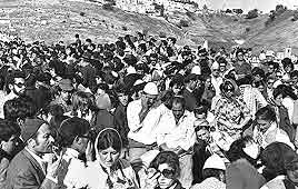 בית העלמין בצפת: אלפי בני אדם בלוויות ההרוגים