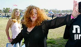 מצעד הגאווה 2004 אסתי זקהיים