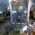 הבמה מוגבהת הבמה מוגבהת