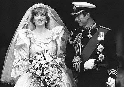 החתונה המלכותית ב-1981. הנישואים הסתיימו רשמית ב-1996 (צילום: איי פי) (צילום: איי פי)