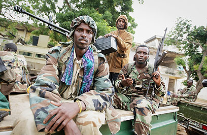 מורדי ארגון "אל-שבאב" הקיצוני (צילום: AFP) (צילום: AFP)