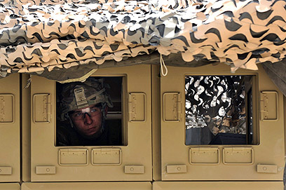 פנייה לעזרה נתפשת כחולשה. חייל אמריקני באפגניסטן. ארכיון (צילום: AFP) (צילום: AFP)