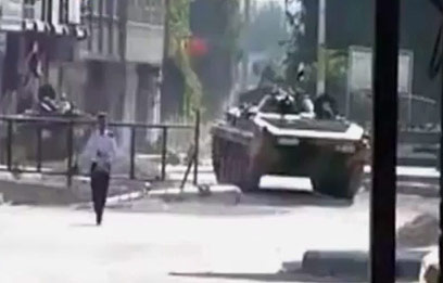 Regime tanks in Hama (Photo: EPA)