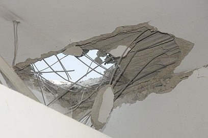 Damage to the Beersheba gym (Photo: Herzl Yosef)