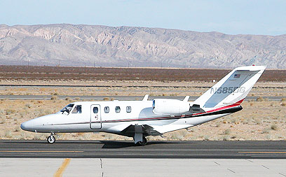 מטוס מדגם "סיטיישן". הטייסים נשכרו כנראה ע"י חברת אבטחה פרטית (צילום: Alan Radecki ,cc) (צילום: Alan Radecki ,cc)