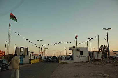 New order: Libya checkpoint (Photo: Tsur Shezaf)