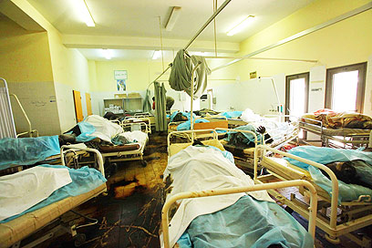 גופות בבית החולים באבו-סלים (צילום: צור שיזף) (צילום: צור שיזף)