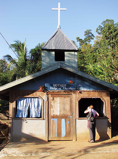 הכנסייה משמשת מקום מפגש לתושבים (צילום: זהר לפיד) (צילום: זהר לפיד)