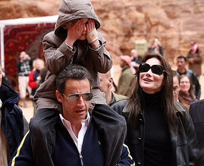 "טעות גדולה". ברוני, בנה אורליאן וסרקוזי בירדן ב-2008 (צילום: gettyiamages) (צילום: gettyiamages)