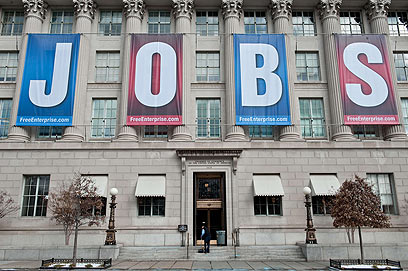 "משרות". אובמה יצטרך לתת דין וחשבון על נתוני האבטלה (צילום: AFP) (צילום: AFP)