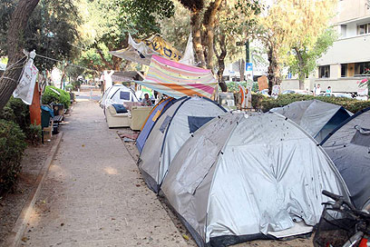 מחאת האוהלים, שדרות בן גוריון בת"א (צילום: מוטי קמחי) (צילום: מוטי קמחי)