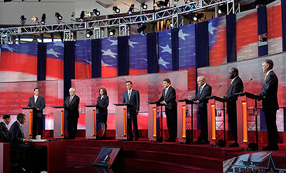 "עימות ילדותי". פרי ורומני האפילו על שאר המועמדים (צילום: AP) (צילום: AP)