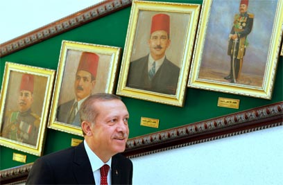 Warm reception. Erdogan in Egypt (Photo: AP)