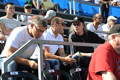 גולדהאר ואיוניר במשחק הדייויס האחרון של נבחרת ישראל (צילום: יובל חן) (צילום: יובל חן)