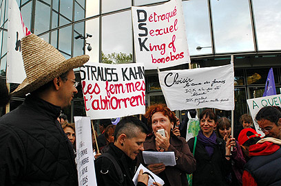 הפגנה נגד שטראוס-קאהן ויחסו לנשים (צילום: MCT) (צילום: MCT)