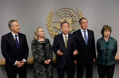 נציגי הקוורטט במטה האו"ם, אמש (צילום: AP) (צילום: AP)