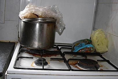 "לא מחכה לחגים", התנור במטבח של לאה (צילום: מאור בוכניק) (צילום: מאור בוכניק)