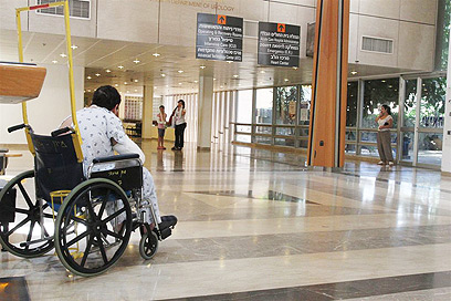 בית החולים שיבא, היום. "מחלקות ללא אנשים" (צילום: עופר עמרם) (צילום: עופר עמרם)