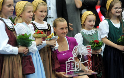 פטרה קביטובה חוגגת תואר חמישי העונה (צילום: AFP) (צילום: AFP)