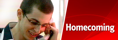 Gilad Shalit returns home