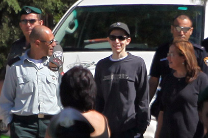 Gilad Shalit takes a walk in home town (Photo: Avishag Shaar-Yeshuv) (Photo: Avishag Shaar-Yeshuv)