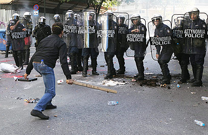 הפגנות אלימות ביוון (צילום: EPA) (צילום: EPA)